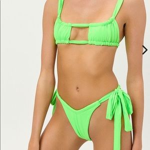 Frankies bikinis set